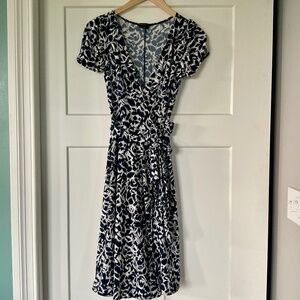 BCBGMaxazria Womens Wrap Dress Size XS Floral Navy White Short Sleeve